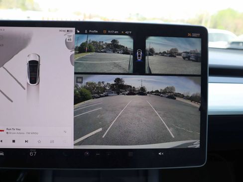 Used 2024 Tesla Model Y Long Range image 25