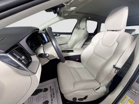 Certified 2023 Volvo XC60 B5 Plus w/ Protection Package Premier FWD image 23