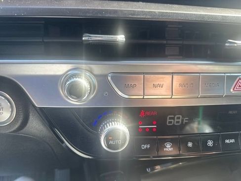Used 2024 Kia Telluride S w/ S Sunroof Package AWD/4WD image 17
