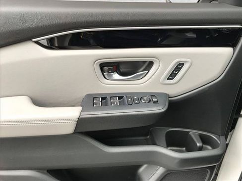 Certified 2024 Honda Pilot Touring image 12