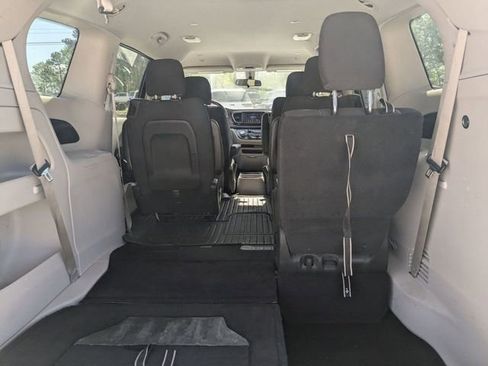 Used 2021 Chrysler Voyager LX FWD image 30