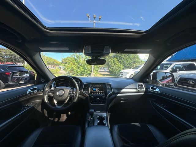 Used 2017 Jeep Grand Cherokee Altitude AWD/4WD image 11