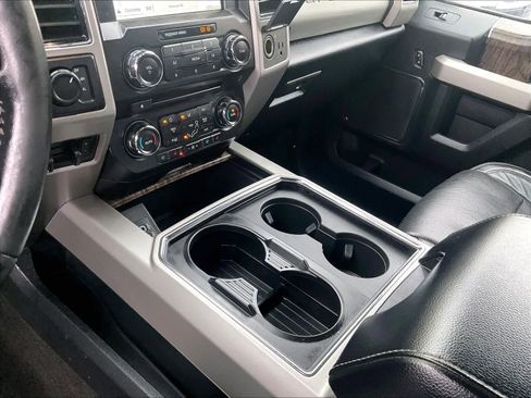 Used 2018 Ford F350 Lariat w/ Lariat Ultimate Package image 20