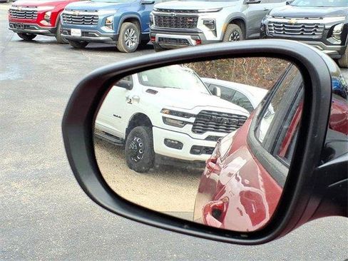 New 2026 Chevrolet Trax RS w/ Sunroof Package image 19