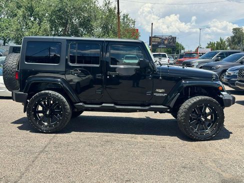 Used 2015 Jeep Wrangler Unlimited Sahara AWD/4WD image 8