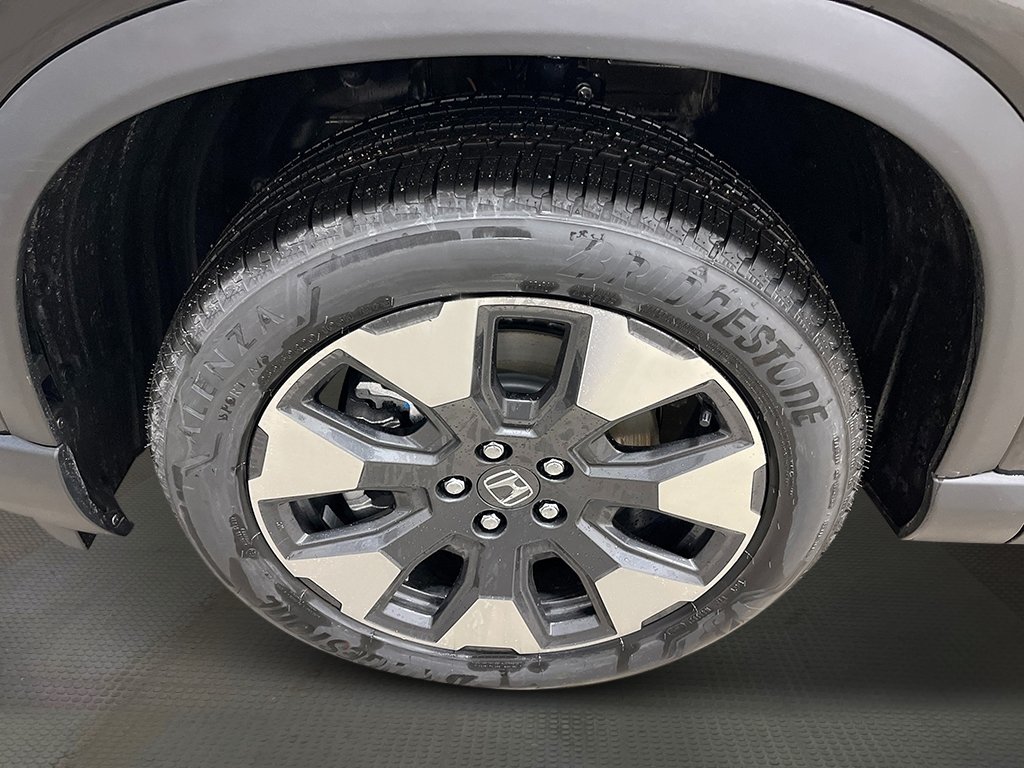 New 2026 Honda Pilot Touring image 11