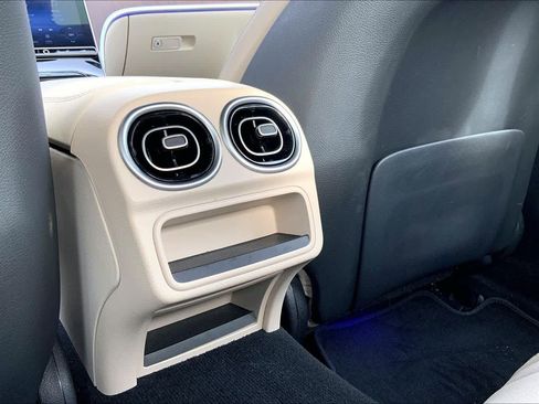 Certified 2023 Mercedes-Benz C 300 4MATIC Sedan image 35