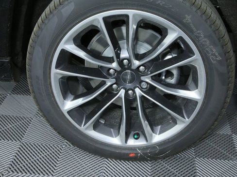 New 2024 Jeep Wagoneer L Series III w/ Premium Group I image 7