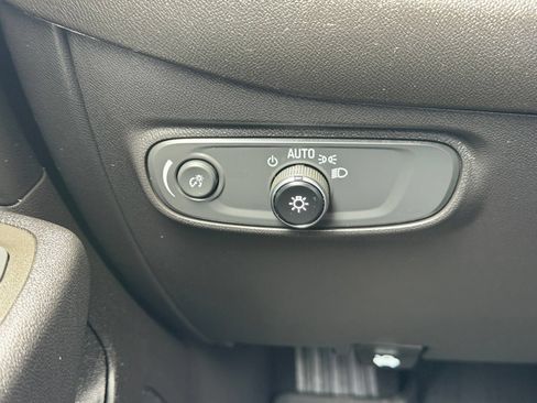 Used 2023 Chevrolet Equinox LT FWD image 12