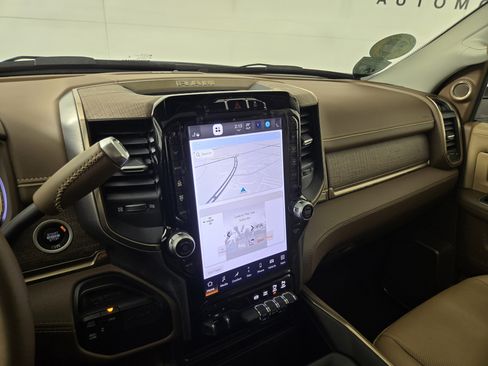 Used 2024 RAM 3500 Limited image 24