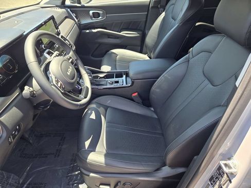 Used 2023 Kia Sorento SX AWD/4WD image 15