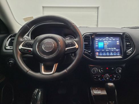 Used 2018 Jeep Compass Limited w/ Navigation Group image 22