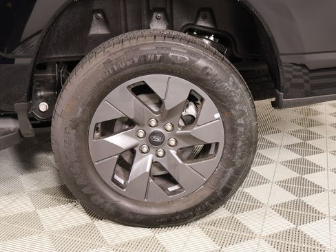 Used 2025 Ford F150 Lightning Lariat image 19