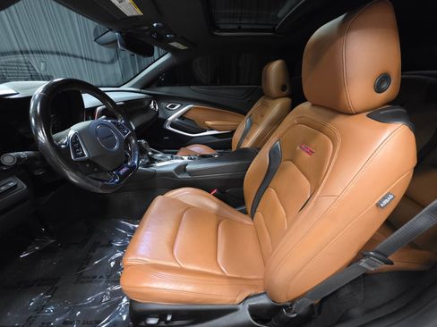 Used 2021 Chevrolet Camaro SS RWD image 18