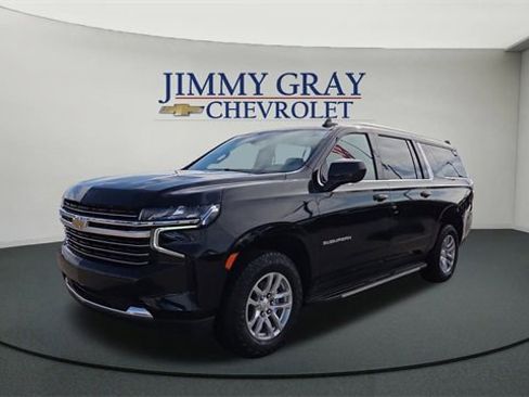 Used 2023 Chevrolet Suburban LT image 7