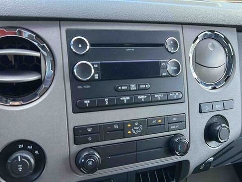 Used 2016 Ford F250 XLT w/ XLT Value Package image 29