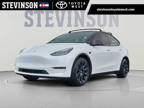 Used 2021 Tesla Model Y Long Range AWD/4WD image 1
