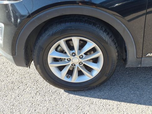 Used 2018 Kia Sorento LX AWD/4WD image 11