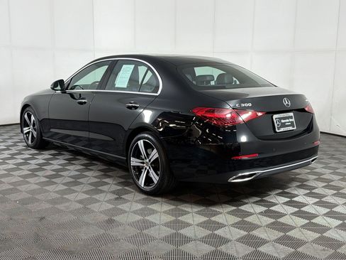 Used 2025 Mercedes-Benz C 300 4MATIC Sedan image 3