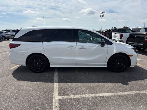 Used 2025 Honda Odyssey Sport-L image 2