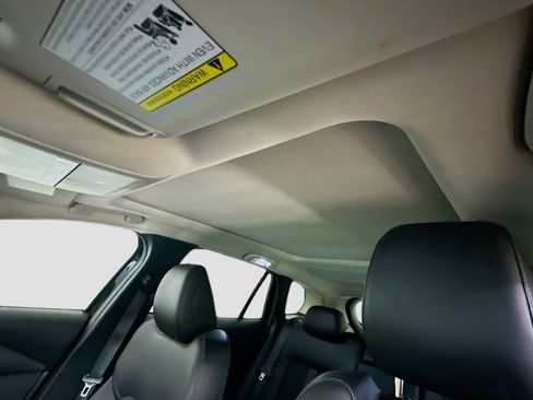 Used 2025 MAZDA CX-50 AWD 2.5 S w/ Premium Package image 27