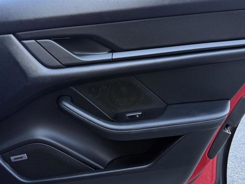 Used 2021 Porsche Taycan 4S image 36