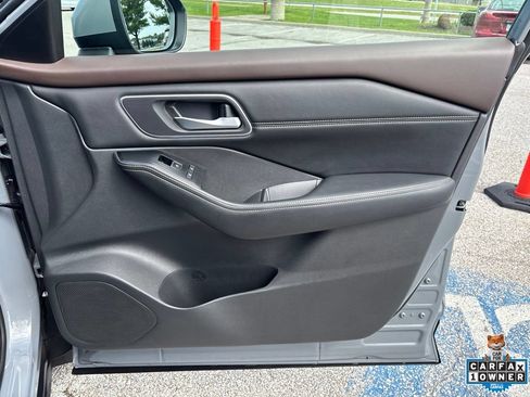 Used 2021 Nissan Rogue SL w/ Premium Package FWD image 48