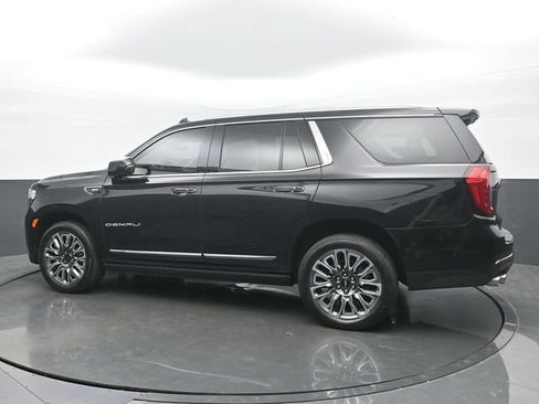 Used 2024 GMC Yukon Denali Ultimate AWD/4WD image 3