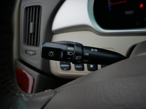 Used 2007 Toyota Highlander Limited AWD/4WD image 26