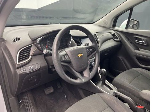 Used 2020 Chevrolet Trax LS w/ Tint and Cruise Package image 8