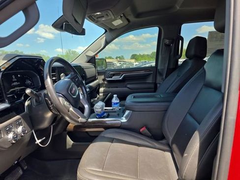 Used 2022 GMC Sierra 1500 Elevation w/ Elevation Premium Package AWD/4WD image 3