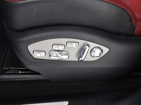 Certified 2022 Porsche Macan S w/ Premium Package Plus AWD/4WD image 12