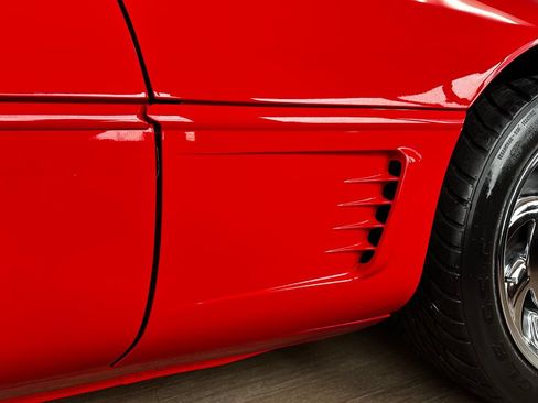 Used 1996 Chevrolet Corvette Coupe RWD image 12
