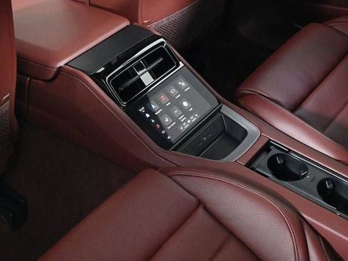 Certified 2024 Porsche Panamera 4 image 19