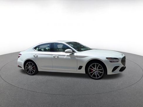 Used 2025 Genesis G70 2.5T AWD/4WD image 2