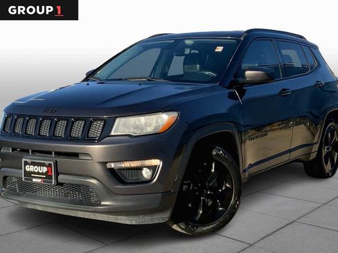 Used 2018 Jeep Compass Altitude image 1