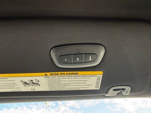 New 2027 Chrysler Pacifica Select w/ Family Tech Group FWD image 34