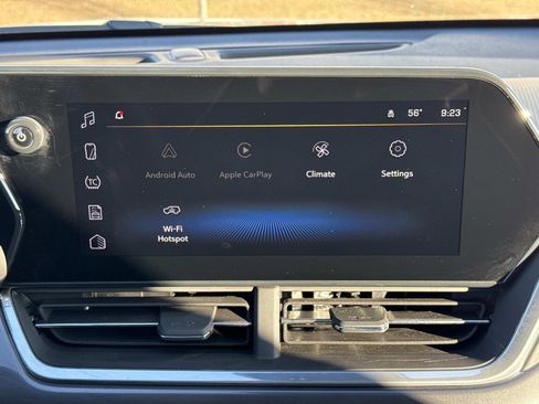 Used 2024 Chevrolet Trax ACTIV w/ Driver Confidence Package image 3