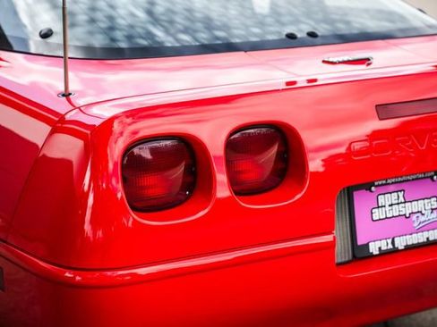 Used 1994 Chevrolet Corvette Coupe RWD image 46
