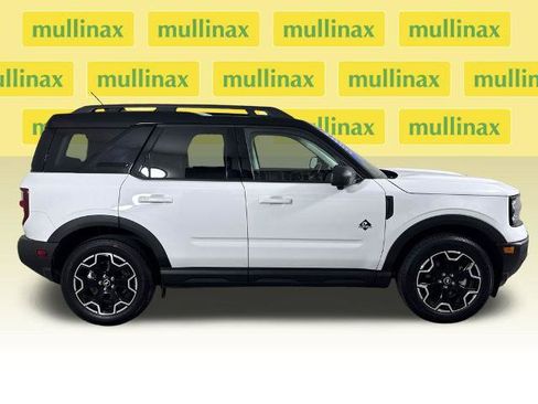 Certified 2025 Ford Bronco Sport Outer Banks w/ Outer Banks Tech Package+ AWD/4WD image 2