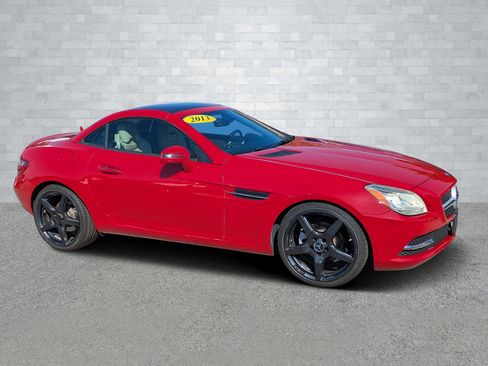 Used 2013 Mercedes-Benz SLK 250 image 2