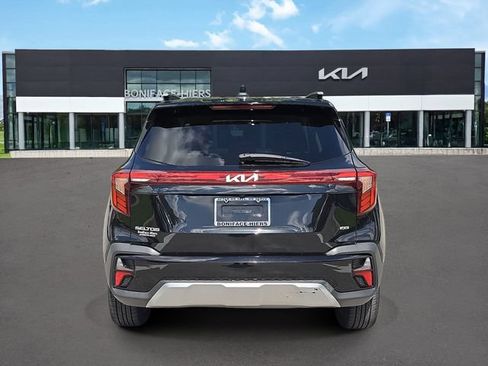 Certified 2024 Kia Seltos EX AWD/4WD image 3
