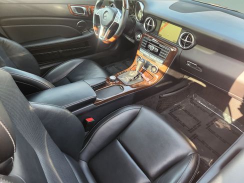 Used 2014 Mercedes-Benz SLK 350 image 8