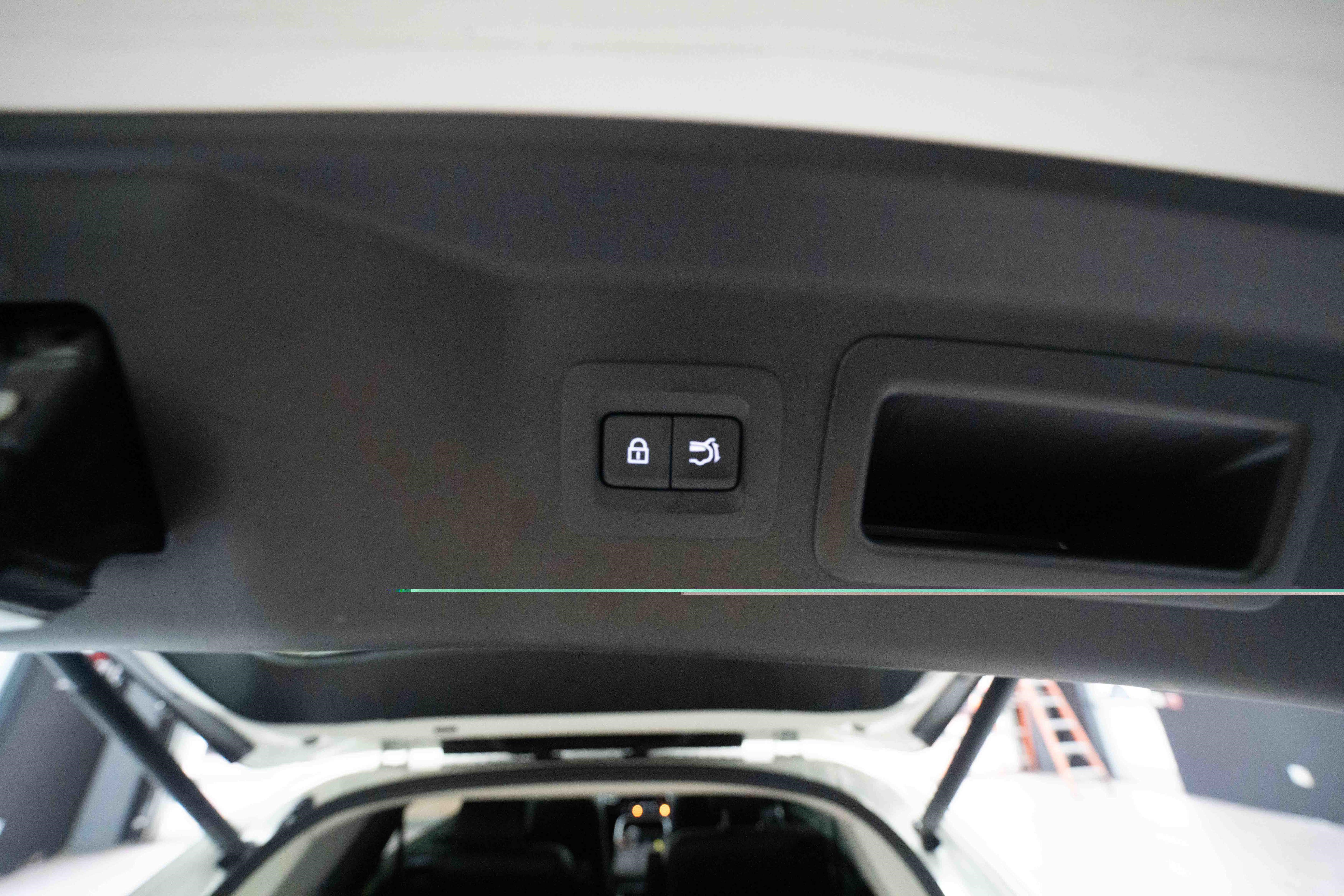Used 2024 MAZDA CX-90 Plug-In Hybrid w/ Preferred AWD/4WD image 29