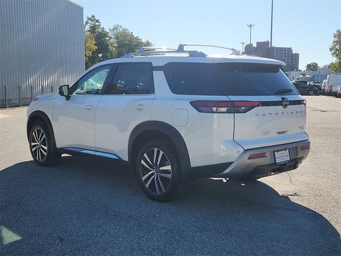 New 2025 Nissan Pathfinder Platinum w/ Cargo Package image 3