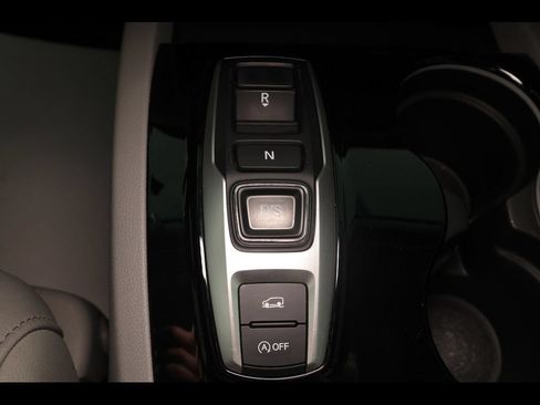 Used 2019 Honda Pilot Touring image 25