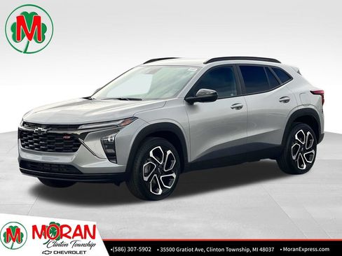 Certified 2024 Chevrolet Trax RS w/ Driver Confidence Package FWD image 1