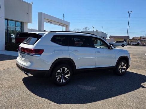 New 2026 Volkswagen Atlas SE FWD image 14
