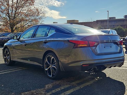 New 2025 Nissan Altima 2.5 SR image 4