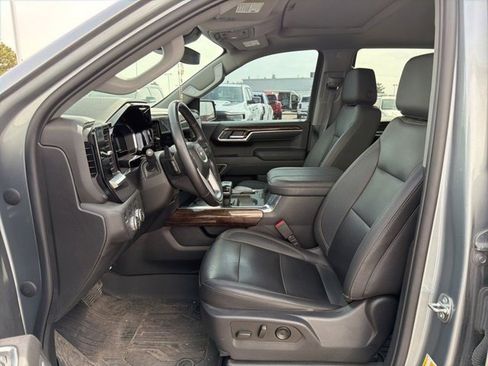 Certified 2023 GMC Sierra 1500 Elevation w/ Elevation Premium Package image 2